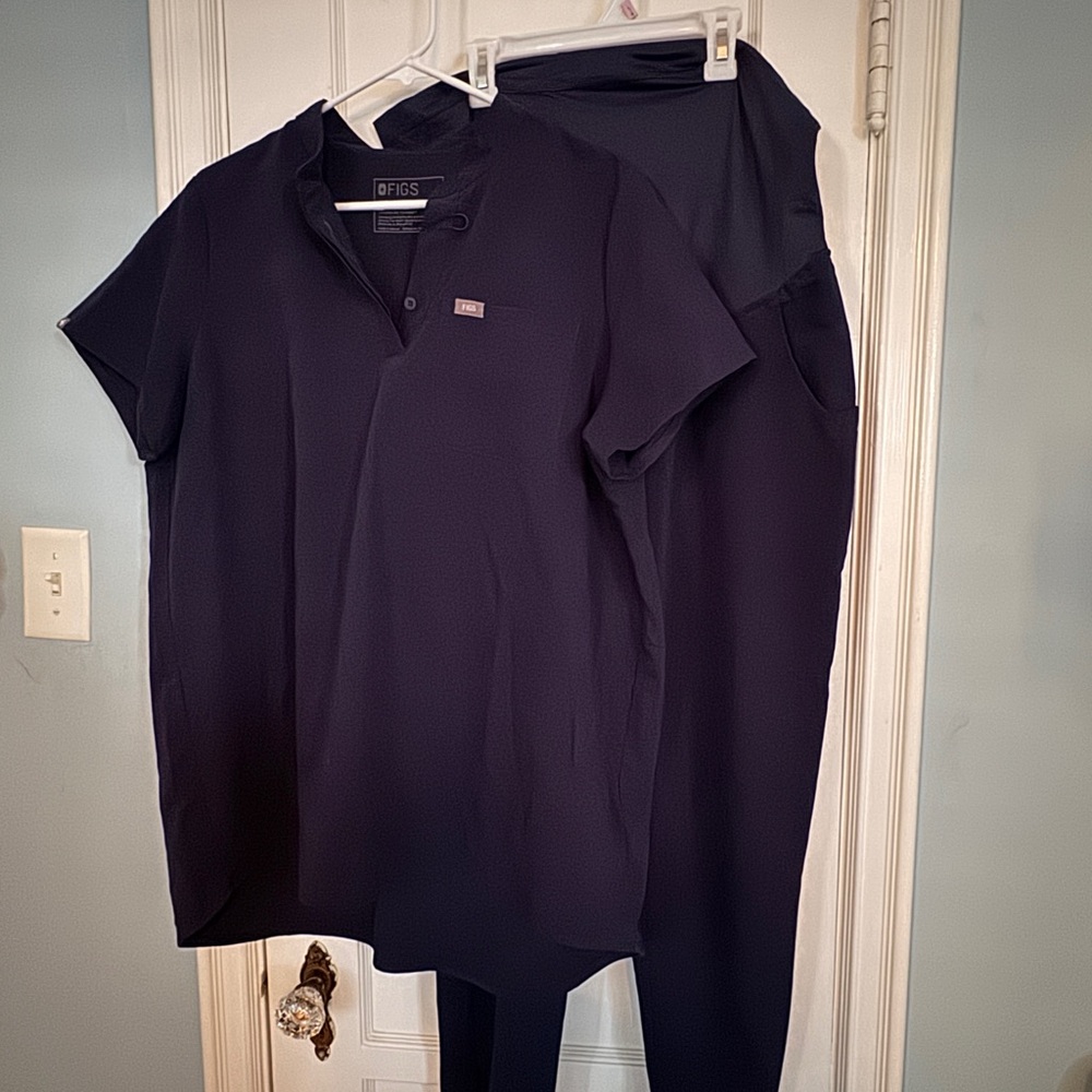 Figs Navy Scrub maternity set.